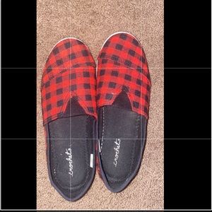 Red plaid shoes